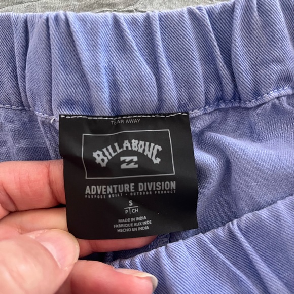 NWOT. Billabong Shorts - Picture 5 of 5